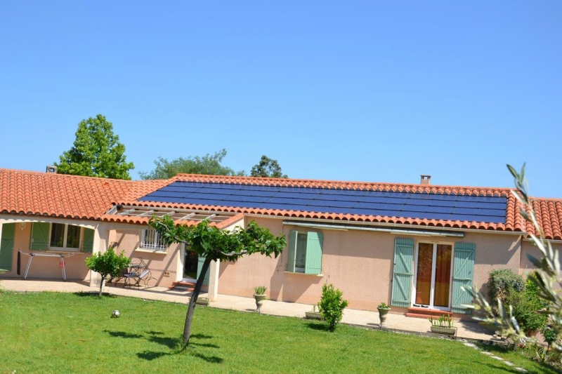Installation solaire photovoltaïque à Castelnou (Mai 2013)